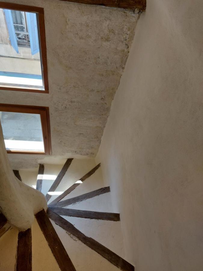 Maison Intra Muros, Terrasses Avec Vue Jaccuzzi Et Garage Avignon Buitenkant foto