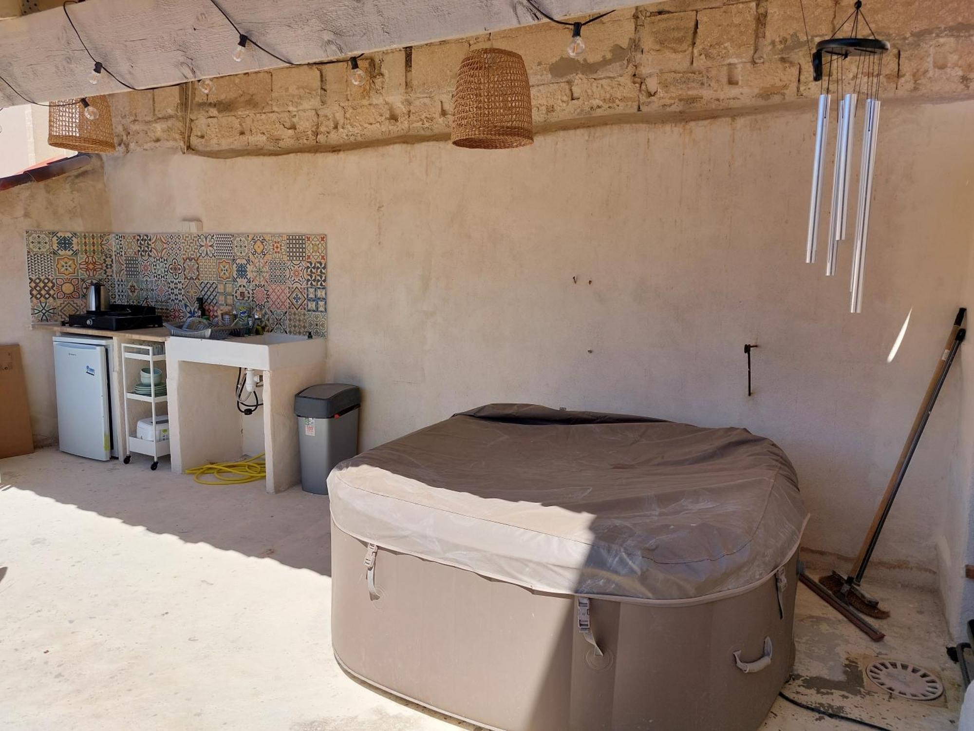 Maison Intra Muros, Terrasses Avec Vue Jaccuzzi Et Garage Avignon Kamer foto