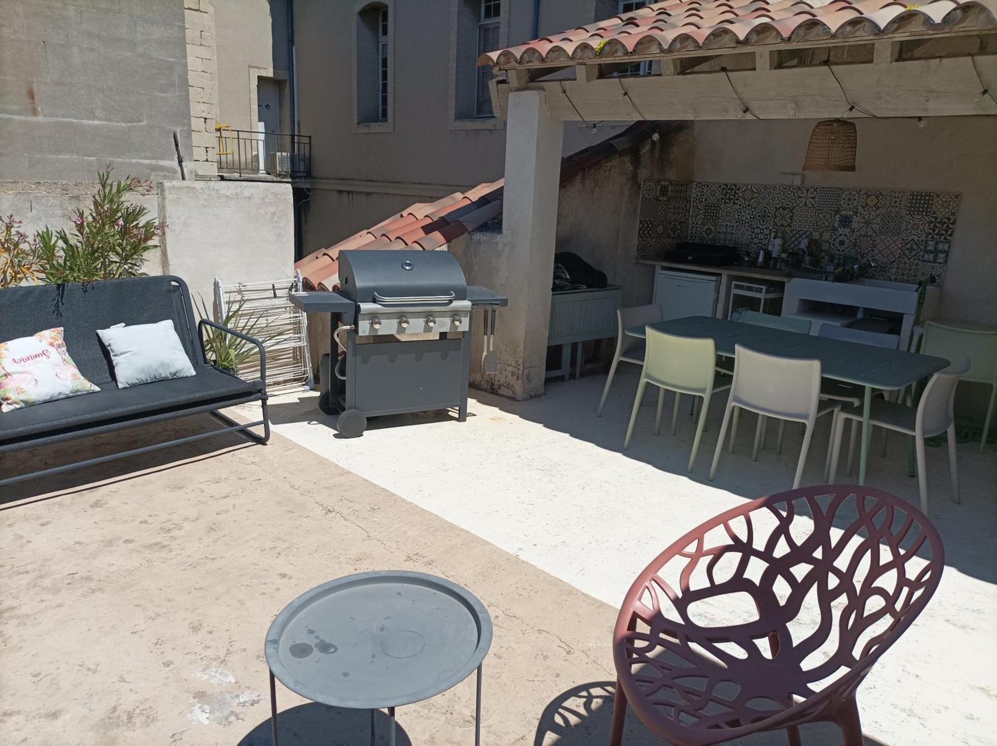 Maison Intra Muros, Terrasses Avec Vue Jaccuzzi Et Garage Avignon Kamer foto